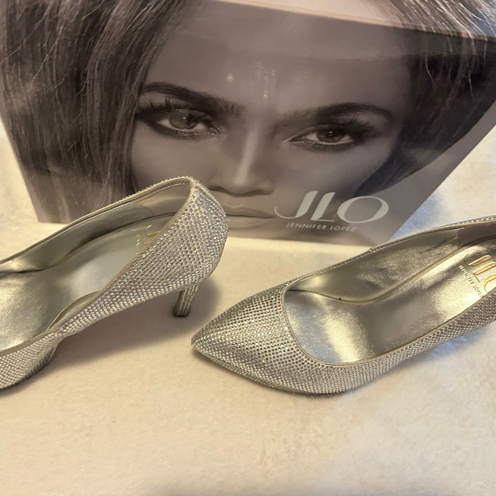 Jennifer Lopez Silver Rhinestone Heels - Picture 3 of 6